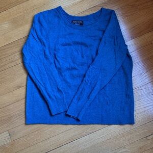 Beautiful Banana Republic Blue Knit sweater
